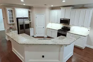 2638 Lake Manor Cir Circle, Duluth, GA 30096 - Photo 12