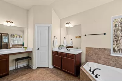 1092 Park Hollow Lane, Lawrenceville, GA 30043 - Photo 28