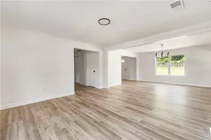 8859 Thomas Rd, Jonesboro, GA 30238 - Photo 14