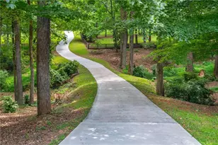 910 Pleasant Hollow Trail, Milton, GA 30004 - Photo 4