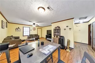 145 Hunters Ln, Fayetteville, GA 30215 - Photo 6