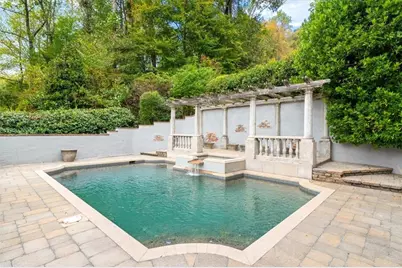 745 Brookwoods Trace, Atlanta, GA 30342 - Photo 8