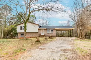 2116 Indian Hill Rd, Jonesboro, GA 30236 - Photo 2