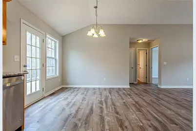 427 Southridge Road, Winder, GA 30680 - Photo 8