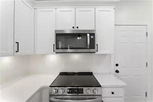 5560 Pilgrim Point Ext, Cumming, GA 30041 - Photo 10