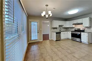 4880 Camberbridge Dr, Alpharetta, GA 30022 - Photo 4