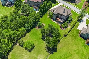 4526 Meadowland Way, Flowery Branch, GA 30542 - Photo 4