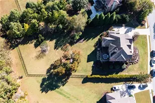 4526 Meadowland Way, Flowery Branch, GA 30542 - Photo 2