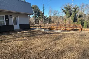 6158 Suwanee Dam Rd, Sugar Hill, GA 30518 - Photo 2