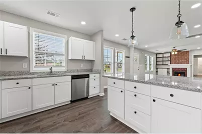 261 Lagrange Street, Newnan, GA 30263 - Photo 8