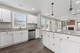 261 Lagrange St, Newnan, GA 30263 - Photo 8