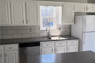 863 Cedar Branch Ln, Lawrenceville, GA 30043 - Photo 10