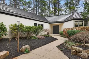 5775 Winterthur Ln NW, Sandy Springs, GA 30328 - Photo 2