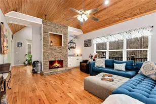 453 Ivy Hills Dr, Cleveland, GA 30528 - Photo 2