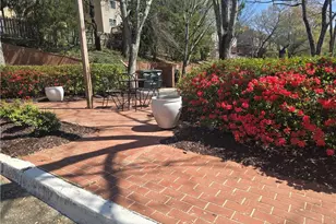 1750 Clairmont Rd, Decatur, GA 30033 - Photo 36