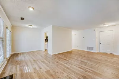 1750 Clairmont Road #4, Decatur, GA 30033 - Photo 6