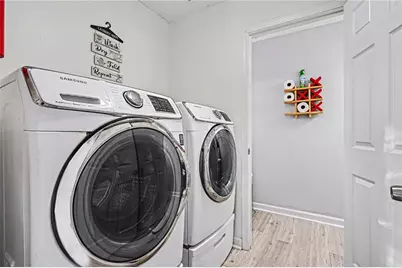 653 Matt Court, Lawrenceville, GA 30045 - Photo 12