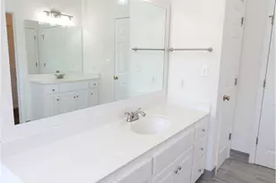 1056 Oak Hollow Ct, Lawrenceville, GA 30043 - Photo 14