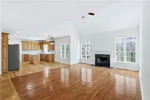 3805 Jones Creek Dr, Buford, GA 30519 - Photo 14