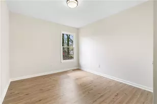 323 Lumpkin St, Winder, GA 30680 - Photo 22