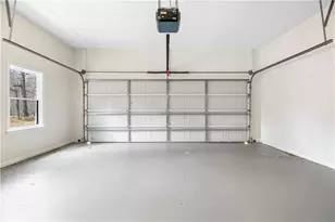 323 Lumpkin St, Winder, GA 30680 - Photo 24