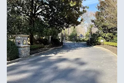 675 W Paces Ferry Road NW #10, Atlanta, GA 30327 - Photo 2