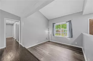 994 Bramwell Ln, Stone Mountain, GA 30083 - Photo 6