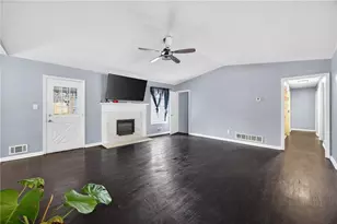 994 Bramwell Ln, Stone Mountain, GA 30083 - Photo 4