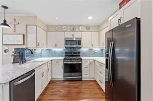 1051 Club Pl NE, Brookhaven, GA 30319 - Photo 10