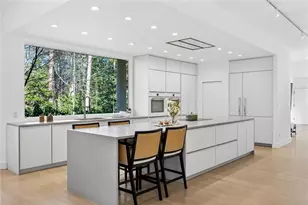 230 N Chambord Dr NW, Atlanta, GA 30327 - Photo 12