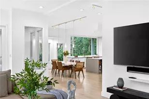 230 N Chambord Dr NW, Atlanta, GA 30327 - Photo 20