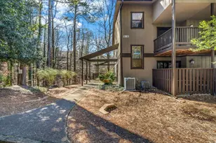 901 River Run Dr, Sandy Springs, GA 30350 - Photo 2