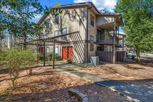 901 River Run Dr, Sandy Springs, GA 30350 - Photo 2