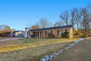 1627 Ridgeview Dr NW, Conyers, GA 30012 - Photo 2