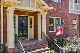 2479 Dellwood Dr NW, Atlanta, GA 30305 - Photo 2