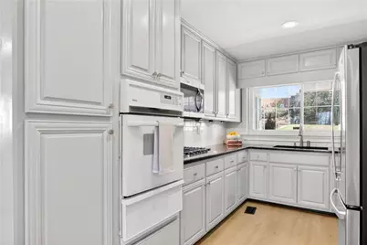 1840 Timothy Drive NE, Atlanta, GA 30329 - Photo 10