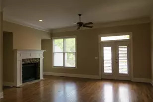 131 W Ridge Way, Roswell, GA 30076 - Photo 4