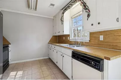 570 Wayside Drive, Lawrenceville, GA 30046 - Photo 14