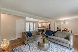 2396 Elmwood Cir SE, Smyrna, GA 30080 - Photo 10