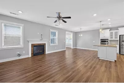 6928 Manchester Drive, Flowery Branch, GA 30542 - Photo 6