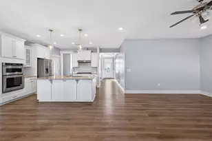 6928 Manchester Dr, Flowery Branch, GA 30542 - Photo 10