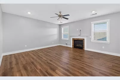 6928 Manchester Drive, Flowery Branch, GA 30542 - Photo 8