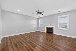 6928 Manchester Dr, Flowery Branch, GA 30542 - Photo 8