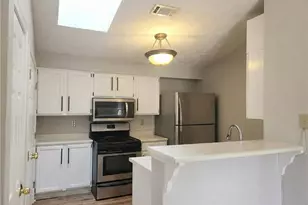 1244 Keys Lake Dr NE, Brookhaven, GA 30319 - Photo 4