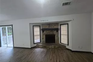 1758 Eric Cir, Lawrenceville, GA 30043 - Photo 6