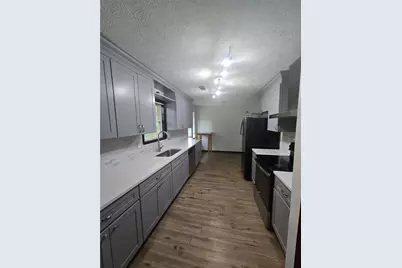 1758 Eric Circle, Lawrenceville, GA 30043 - Photo 4