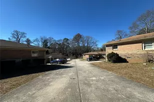 4421 Lynn Dr, Powder Springs, GA 30127 - Photo 4