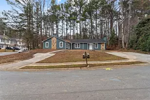 194 Timber Creek Ln SW, Marietta, GA 30060 - Photo 4