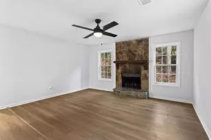 194 Timber Creek Ln SW, Marietta, GA 30060 - Photo 10