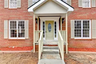 5362 Milieo Pl SW, Lilburn, GA 30047 - Photo 4